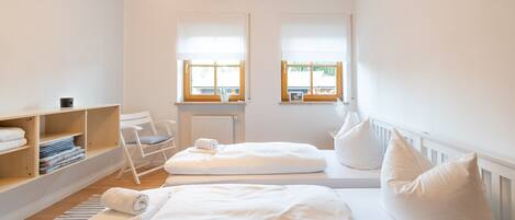 2 bedrooms, WiFi, bed sheets