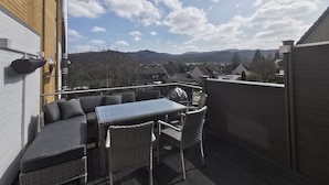 Unclassified image, 4 of 18, button - In two minutes in nature - with terrace, sauna and fire barbecue (Hahausen)