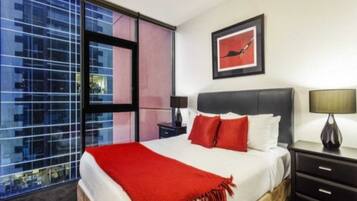 2 bedrooms, in-room safe, desk, iron/ironing board