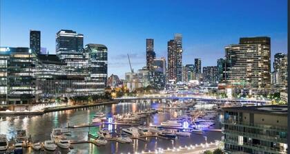 💙Lovely Waterfront Apartment with Swimming Pool🏊and Gym🏋️in the💙of Docklands