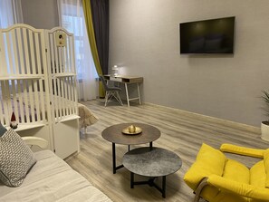 Smart TV - In the heart of Odessa (Odessa)