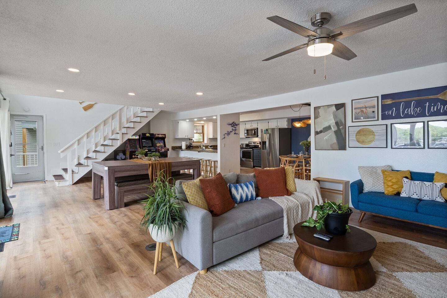 Smart TV, fireplace, video games, offices