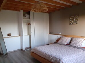 2 bedrooms, free WiFi, bed sheets