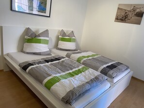 2 bedrooms, iron/ironing board, travel crib, free WiFi