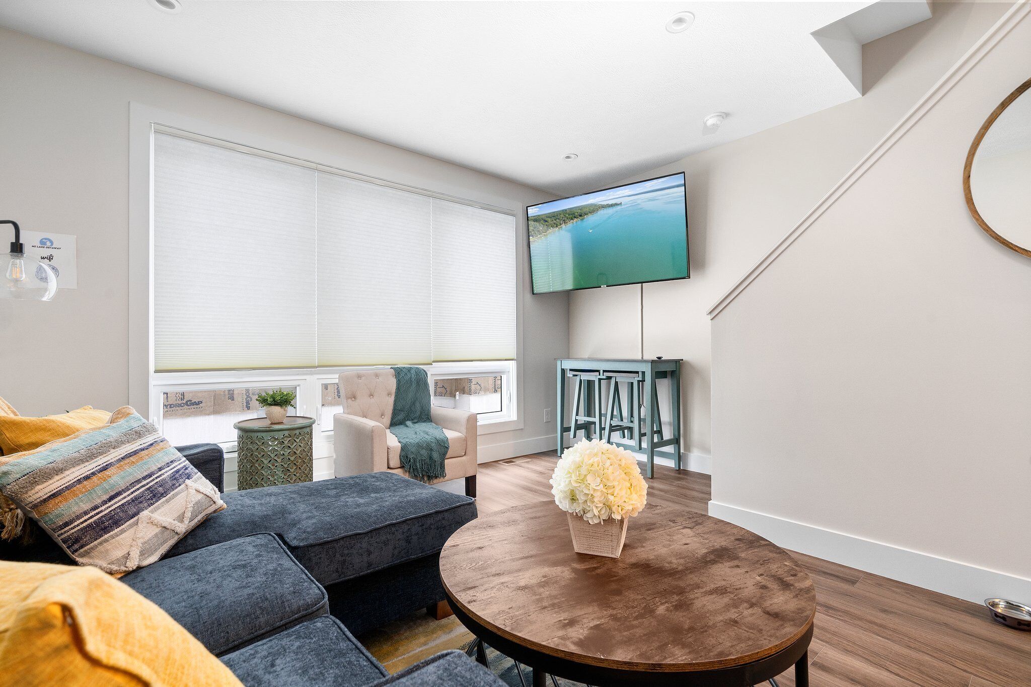 智能電視、 辦公室