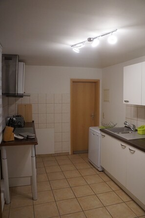 Four, plaque de cuisson, lave-vaisselle