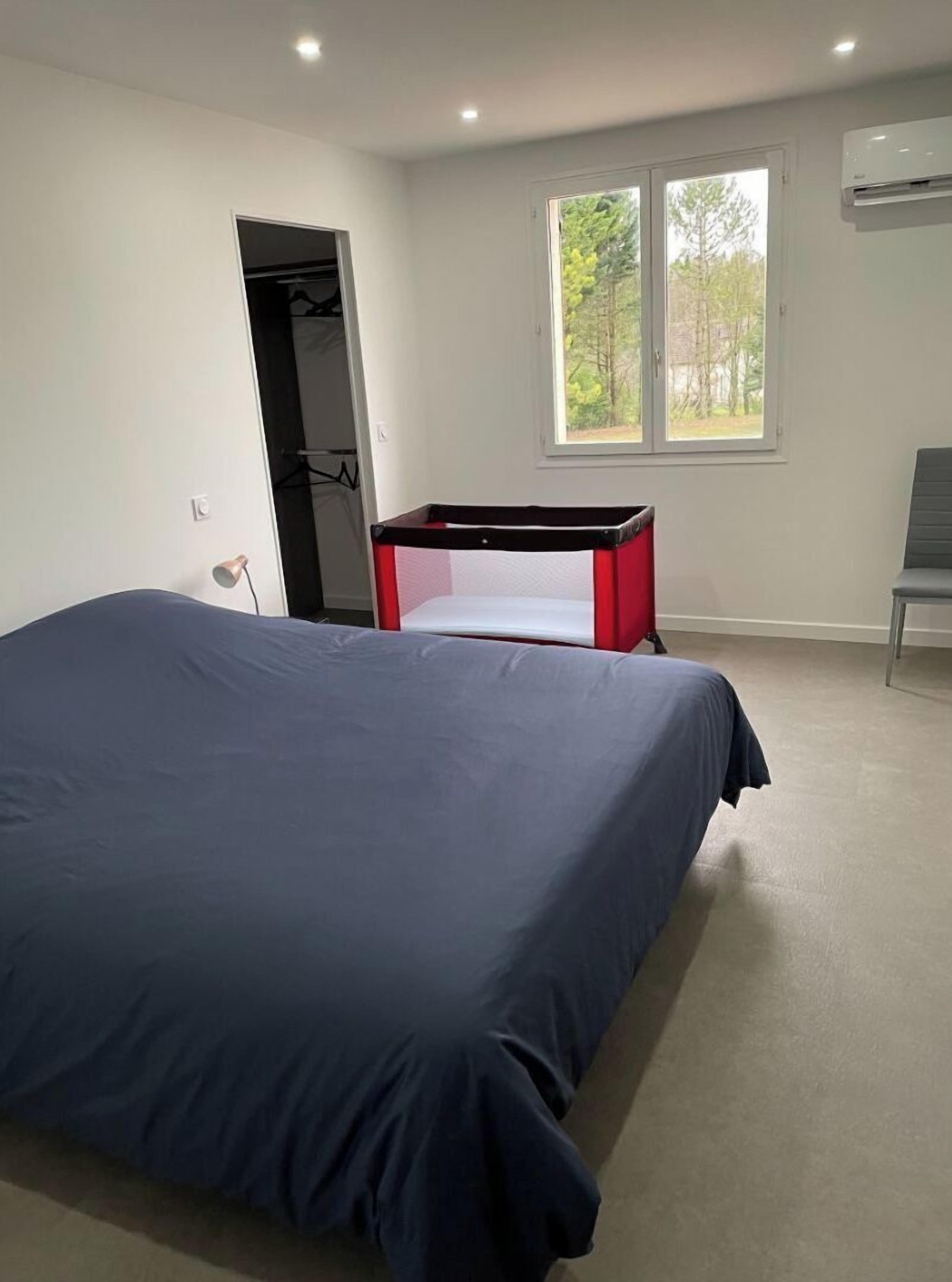 4 chambres, fer et planche à repasser, lit parapluie, Wi-Fi gratuit