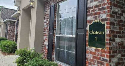 Chateau 1, spacious townhouse in Tickfaw, LA