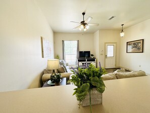 Smart TV - Chateau 2, spacious townhouse in Tickfaw, LA (Tickfaw)