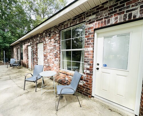 Chateau 2, spacious townhouse in Tickfaw, LA