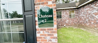 Chateau 2, spacious townhouse in Tickfaw, LA