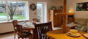 Dining - 5-star vacation apartment "Hedfan" in Cnauceltaidd (Halle)