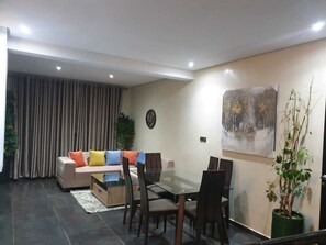 Familie-alpehytte | 3 soverom, lydisolert, strykejern/-brett og wi-fi (inkludert)