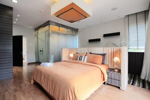 4 chambres, fer et planche à repasser, Wi-Fi, draps fournis