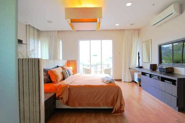 4 habitaciones, tabla de planchar con plancha, wifi y ropa de cama