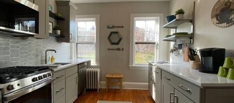 Spectacular Location: State Circle Apartment