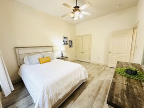 2 bedrooms, iron/ironing board, travel crib, free WiFi - Chateau 7, spacious townhouse in Tickfaw, LA (Tickfaw)