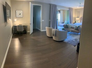 Interior - Location Location Location! (Scottsdale)