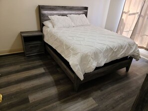 2 bedrooms, iron/ironing board, travel cot, free WiFi