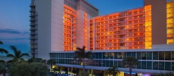 Marriott’s Crystal Shores Beach Resort