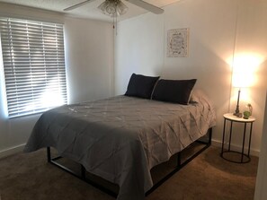 3 habitaciones, tabla de planchar con plancha y wifi gratis 