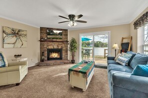 Smart-TV, peis og bøker