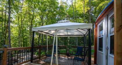 Le Lièvre Luxury Yurt