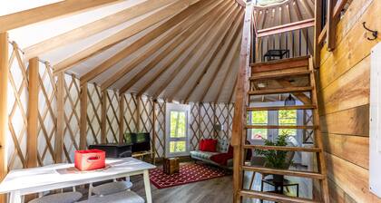 Le LiĂšvre Luxury Yurt