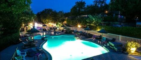 Piscine extérieure, piscine chauffée