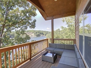 Property grounds - Cabin at Dripping Springs 💦 🛶  (Eucha)