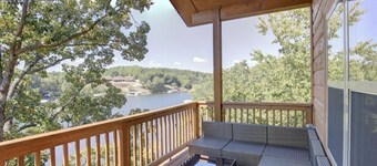 Cabin at Dripping Springs 💦 🛶