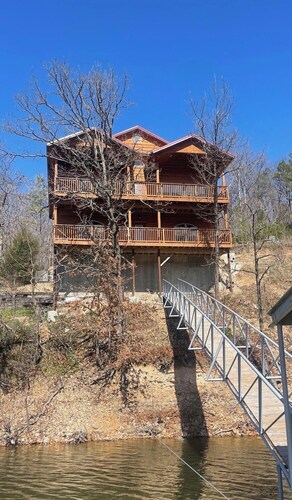 Cabin at Dripping Springs 💦 🛶 