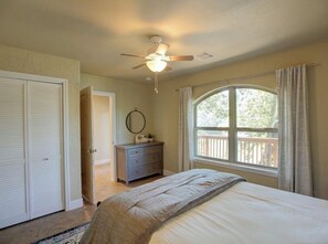 5 chambres, accès au Wi-Fi (inclus), literie fournie