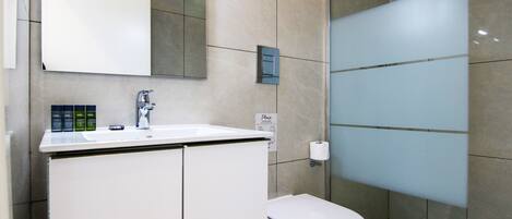 Executive Apartment | Bathroom