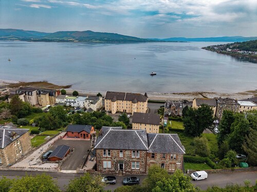 Stunning Sea View Apartment Above Rothesay Bay