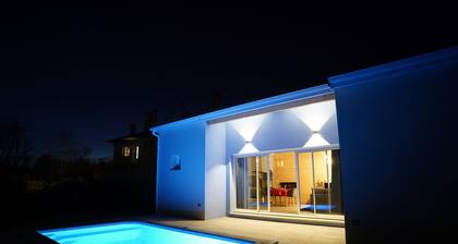 Maison avec piscine chauffée privée et jacuzzi exclusif à 10 min de Toulouse