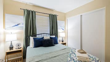 3 bedrooms, iron/ironing board, free WiFi, bed sheets