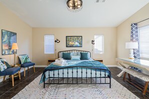 3 bedrooms, iron/ironing board, free WiFi, bed sheets