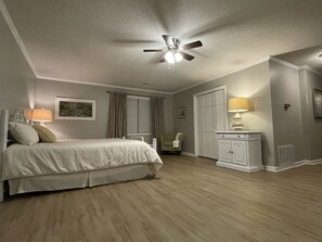 4 habitaciones, tabla de planchar con plancha y wifi gratis 