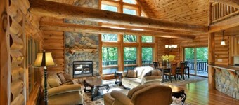 Large cozy log cabin in Wisconsin, Close to miles of ATV/ UTV trails