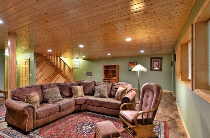 Large Cozy Log Cabin In Wisconsin, Close To Miles Of Atv/ Utv Trails - Wisconsin