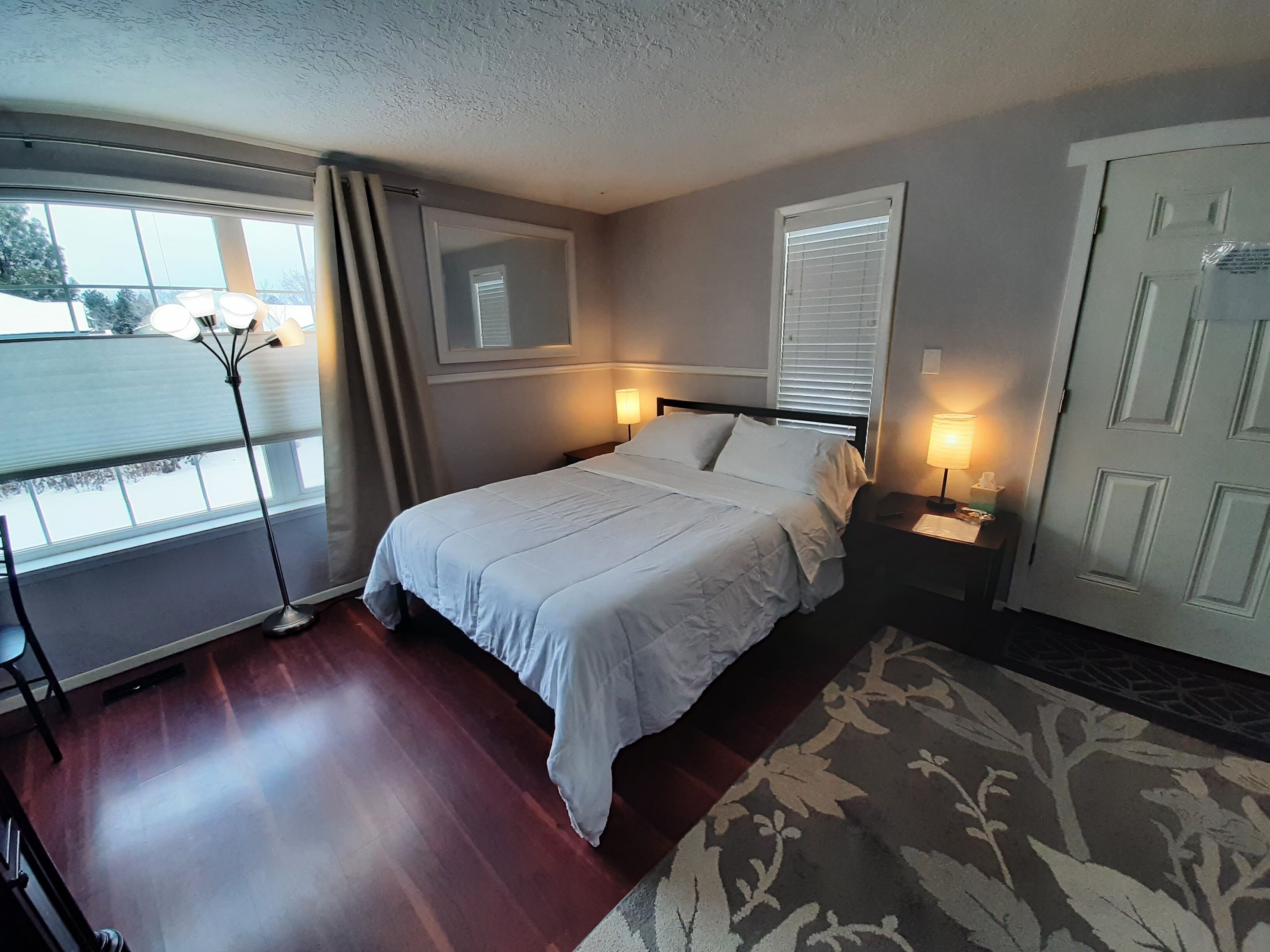 1 chambre, fer et planche à repasser, Wi-Fi, draps fournis