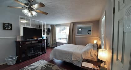 Birdhouse Apartment
