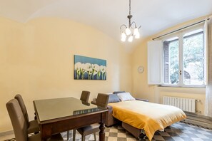 2 Schlafzimmer, Bügeleisen/Bügelbrett, Reisekinderbett, kostenloses WLAN
