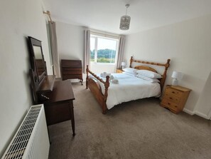 3 habitaciones, cuna de viaje, wifi gratis y ropa de cama 