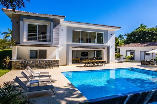 Villa Collie: Luxury Retreat/7 King Master BR/Maid