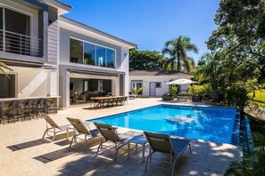 Pool - Villa Collie: Luxury Retreat/7 King Master BR/Maid (Sosúa)