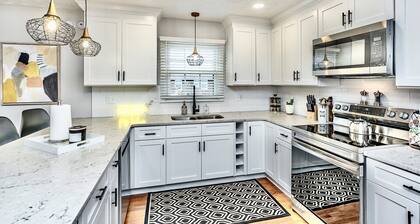 ⭐️Stylish & Cozy Ranch⭐️ Patio, Fenced Back Yard, Fire 🔥Pit-all the essentials!