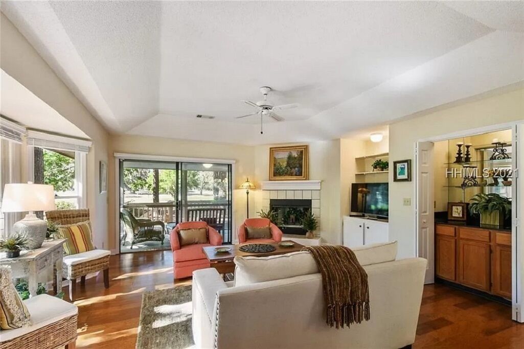 智能电视、壁炉