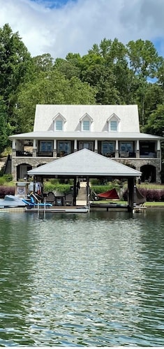 Come Relax with your family at Casa Bear